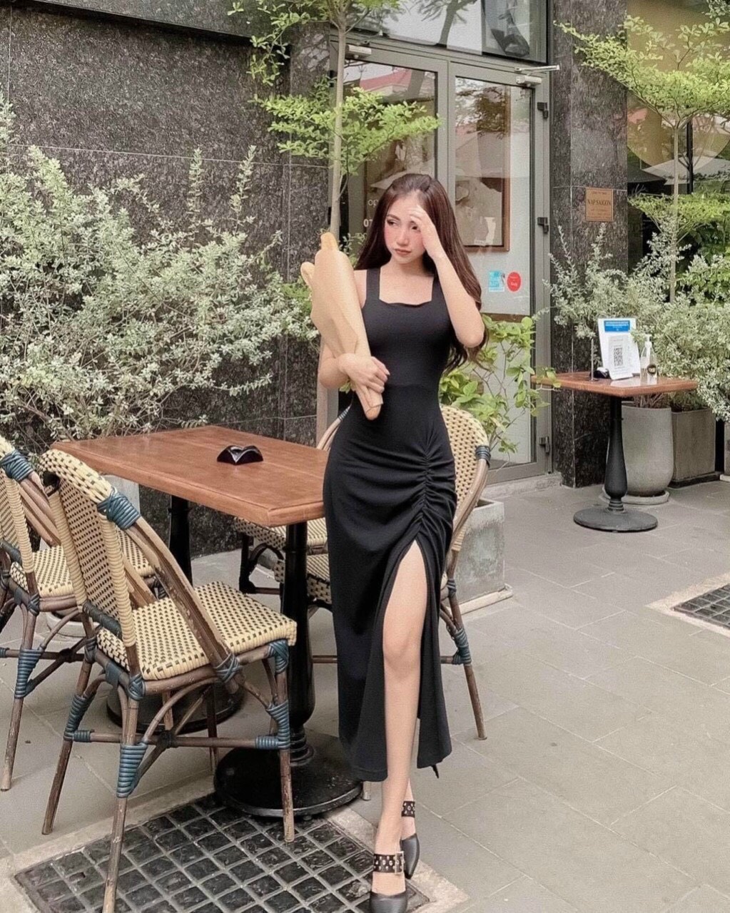 Đầm ôm body cổ vuông 2 dây xẻ tà gợi cảm cho bạn gái