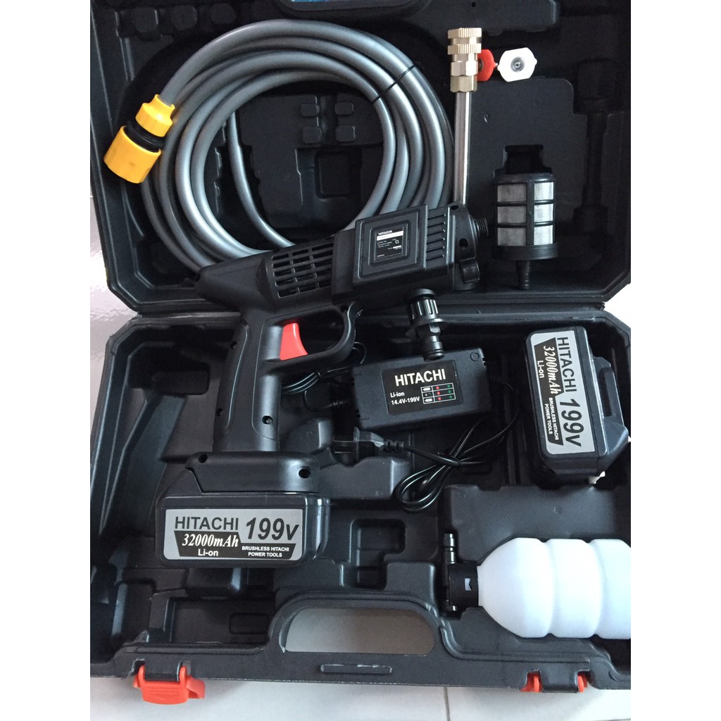 MÁY RỬA XE MINI HITACHI CẦM TAY PIN ÁP LỰC