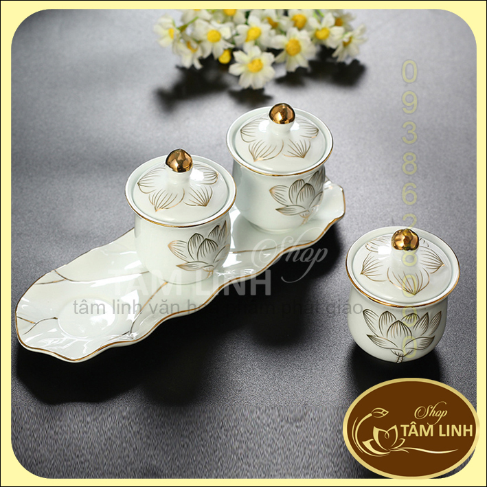 Set of 3 White Jade Ceramic Cups with Lids