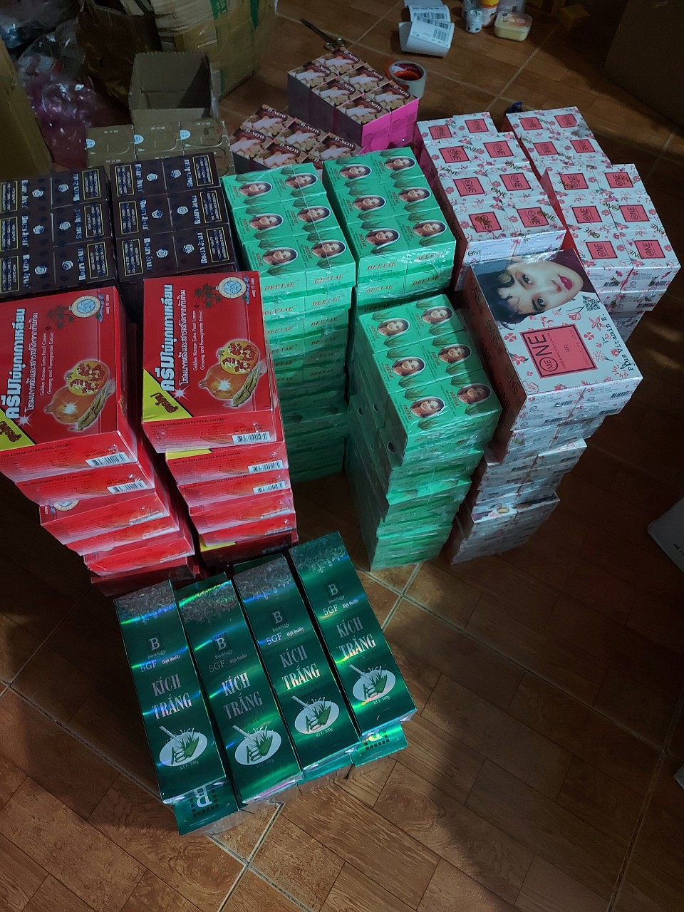 kem sâm lựu đỏ