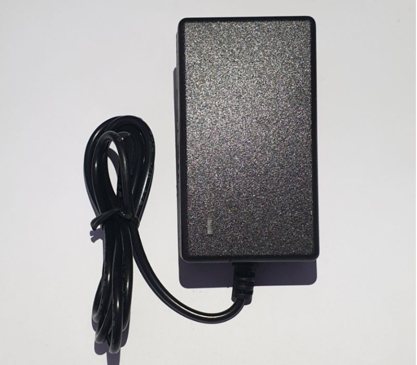 Sạc Pin 3S 12.6V 2A Có Đèn Báo
