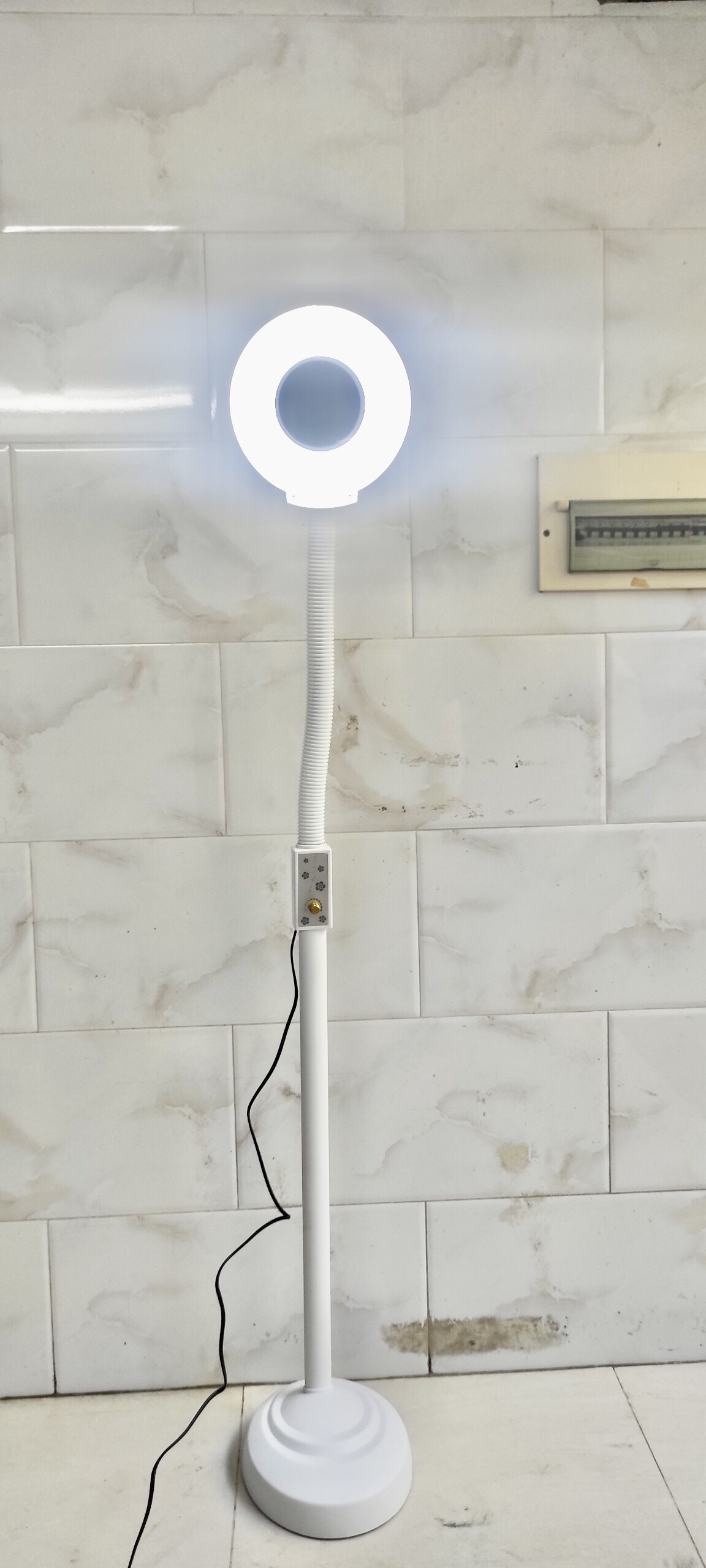 Đèn Lupled Spa ( Bảo Hành 6 Tháng )