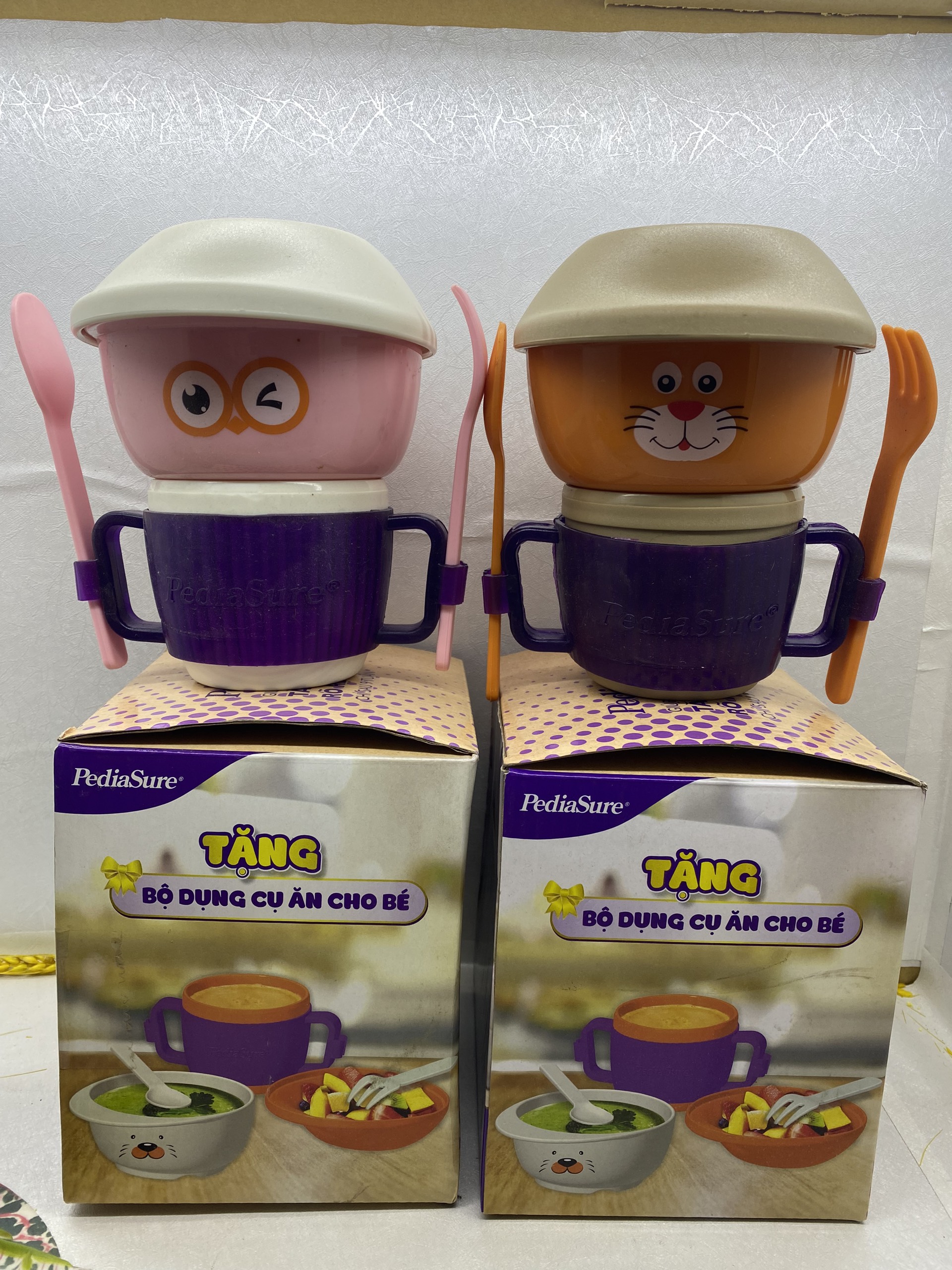 Bộ bát ăn dặm Bobby và Pediasure