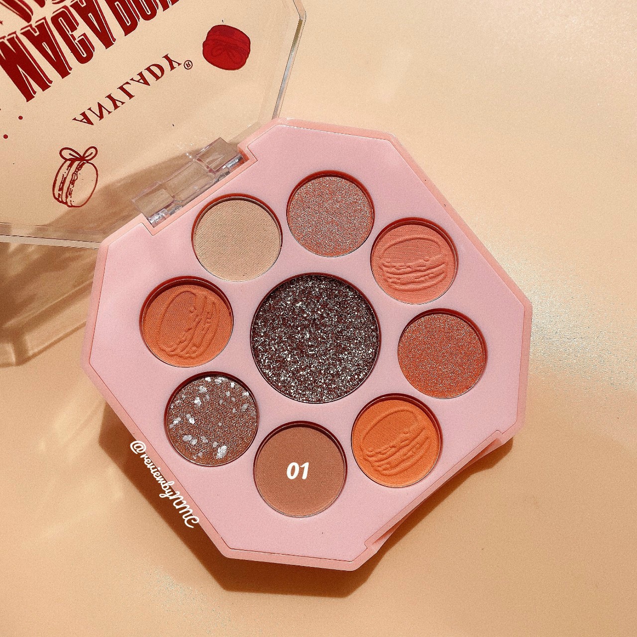 Phấn mắt 9 ô Macaron Magic siêu dễ thương
