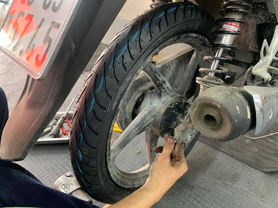 Vỏ Pirelli 90/80-17 Angel City (150013)