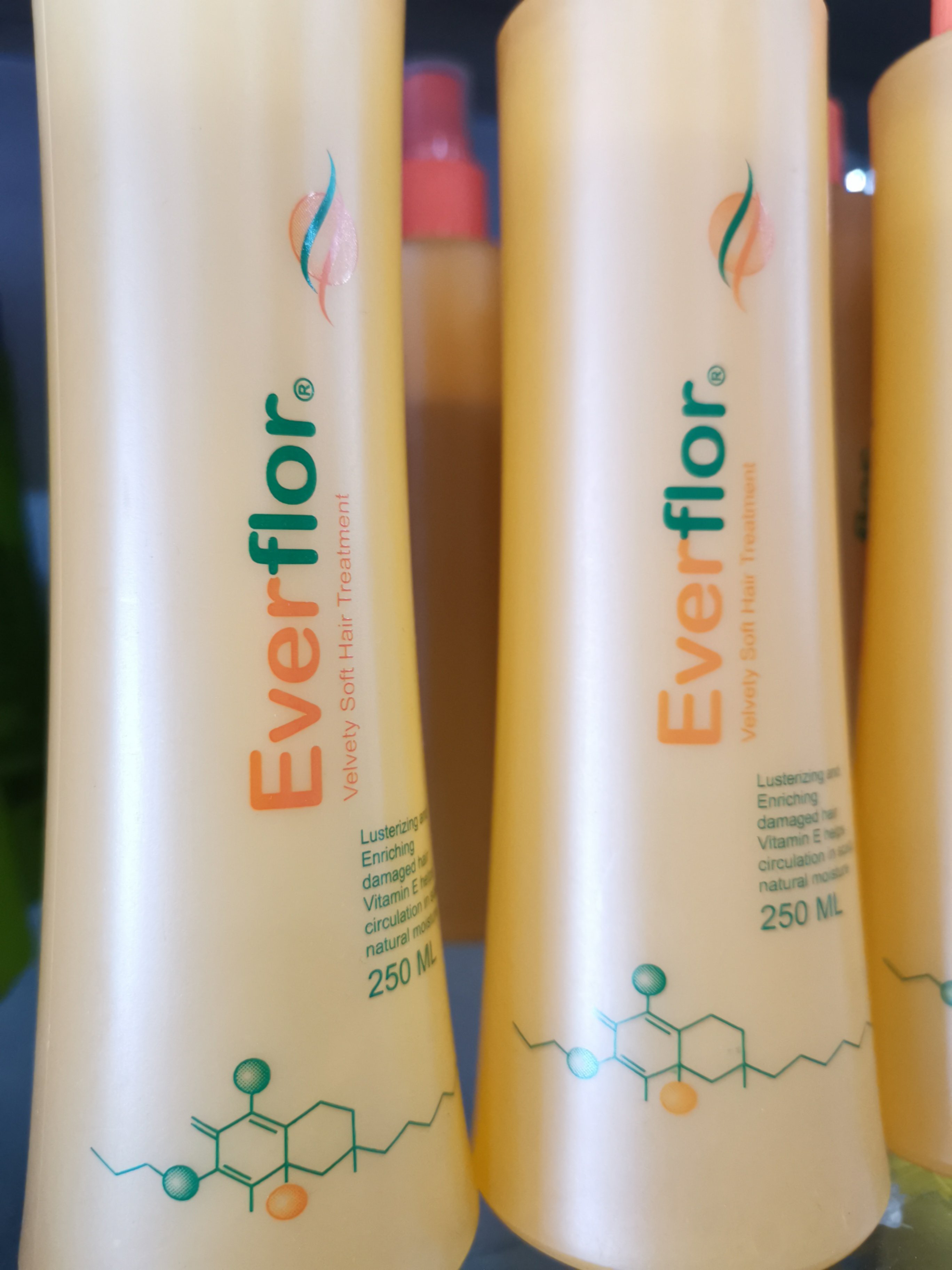 Xịt dưỡng tóc Everflor 250ml