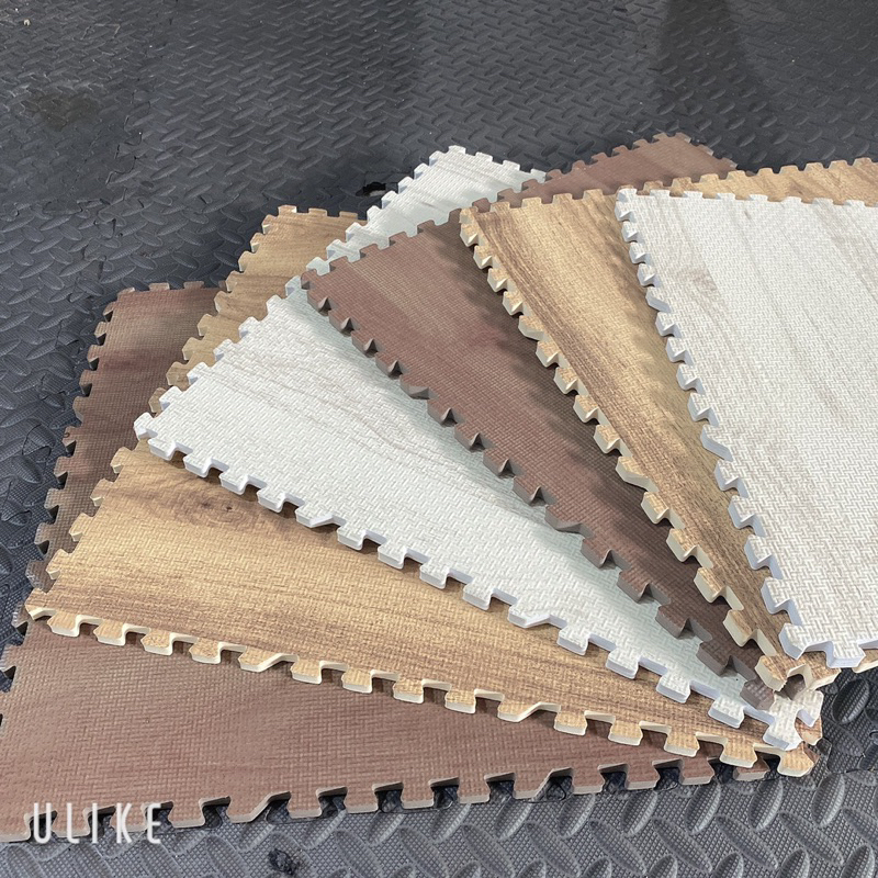 Thảm Vân gổ 30*30 5k/1 tấm