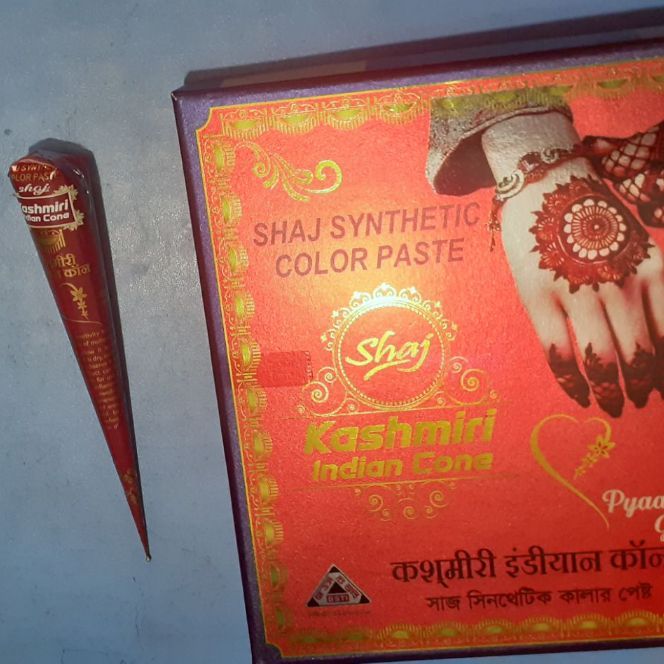 12%20in%201%20box%20Indian%20Kashmiri%20Mehedi%20Cone-%20%2012%20pieces%20-%20Image%206