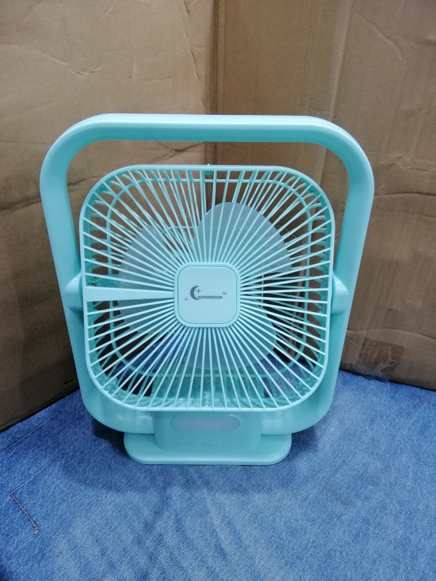 Supermoon%20Rechargeable%20mini%20fan%207%E2%80%B3%0A%0A%E2%80%93%20Model:%20Sm-6680%0A%E2%80%93%20Size:%207%E2%80%B3%0A%E2%80%93%20Built-in%20LED%20lights%0A%E2%80%93%20USB%20charging%20capability%0A%E2%80%93%20AC/DC%20functionality%0A%E2%80%93%20Three-speed%20selection%0A%E2%80%93%20Solar%20charging%20option%0A%E2%80%93%20High-capacity%203000mAh%203.7V%20-%20Image%209