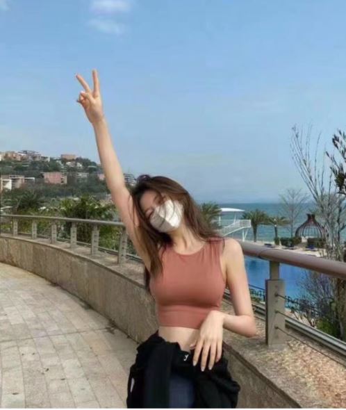 Áo ba lỗ crop có mút đệm ngực