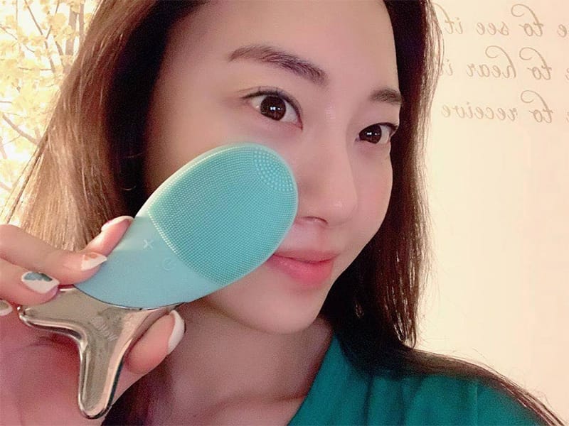 Máy Rửa Mặt Hình Cá Wellderma Cleansing Fish Hàn Quốc