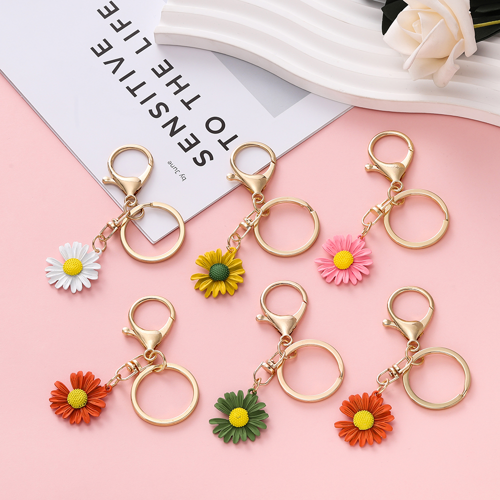 St.kunkka 1pcs Alloy Notched Flower Keychain Colorful Daisy Charm Pendant For Diy Car Keychain Accessories Gifts.