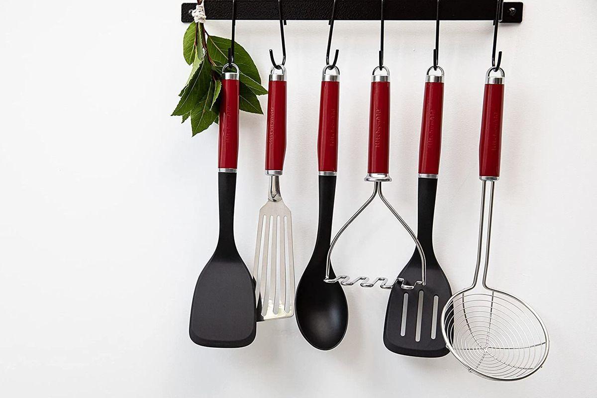 KitchenAid - Xẻng chiên màu đỏ