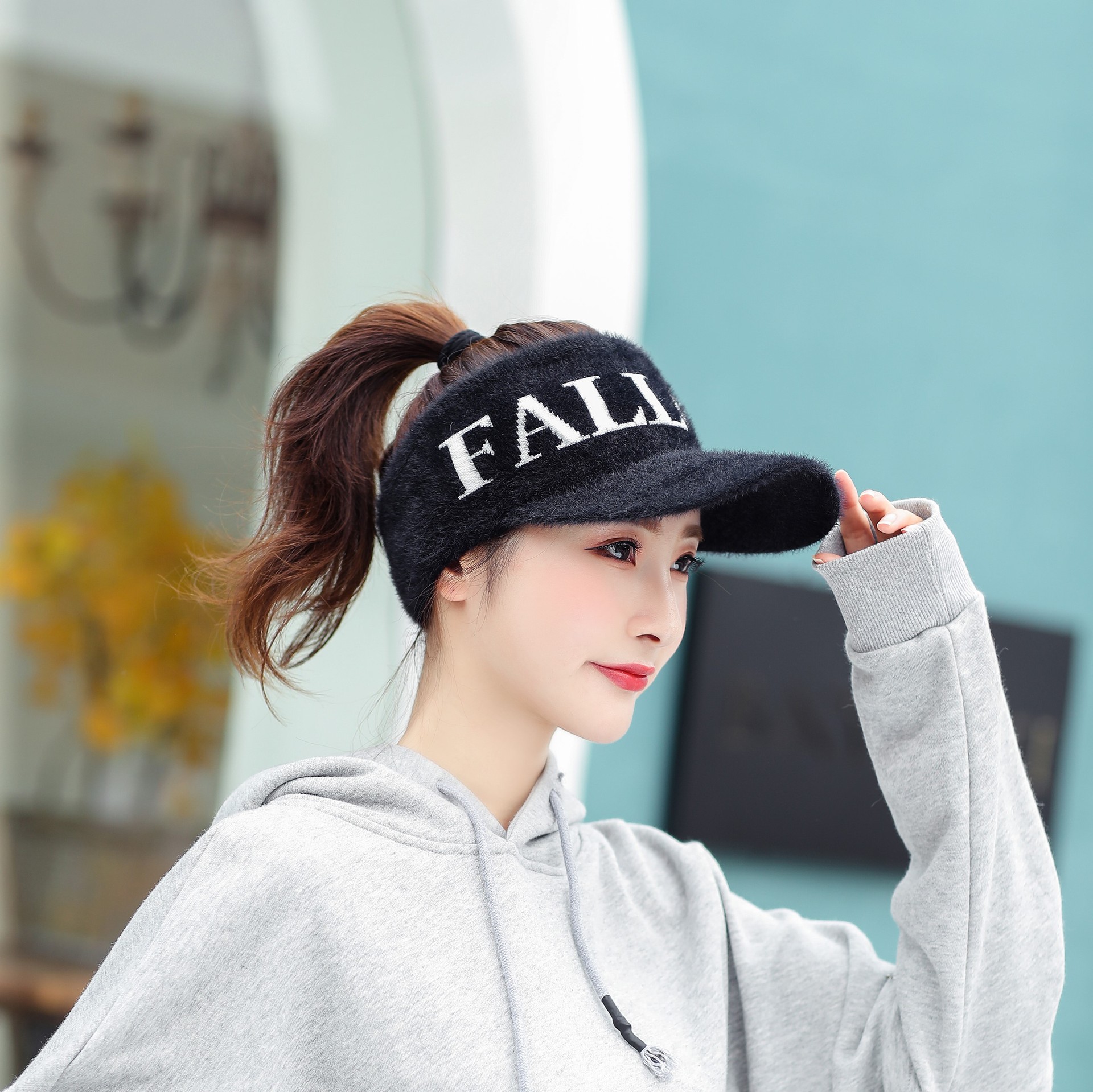 %E3%80%90EleganceEssence%E3%80%91Empty%20Top%20Sunshade%20Hat%20Autumn%20and%20Winter%20Duck%20Tongue%20Visors%20Outdoor%20Warm%20Travel%20Sports%20Sunscreen%20Caps%20-%20Image%204