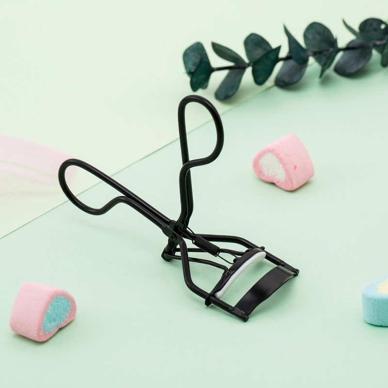 Coco Milk Eyelashes curler Portable Eye Curling Eyelash Curler with Comb Makeup Tool