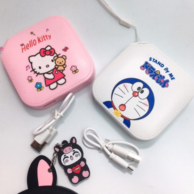 Sạc Dự Phòng Kute in hình đẹp Doremon Hello Kitty....(Kèm dây đeo)