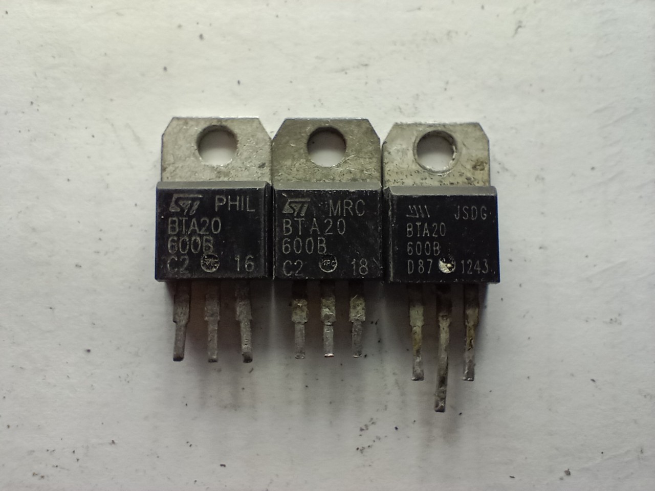 5 chiếc Triac BTA20-600B 20A BTA20 600B BTA20600B 600V TO-220 tháo máy