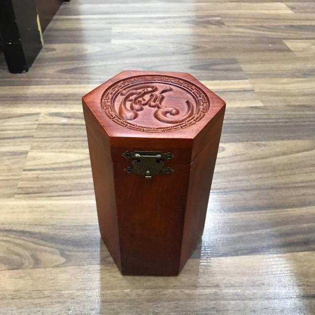 Hộp đựng chè gỗ hương