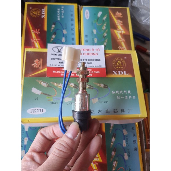 Núm báo đèn phanh xe tàu chân 10 mã jk 231, cục báo phanh