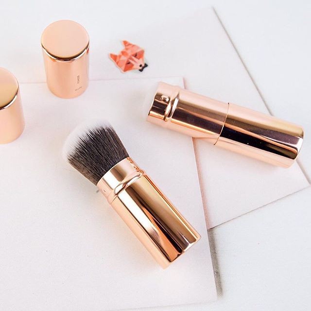 Cọ phấn phủ vacosi powder brush m10 có nắp