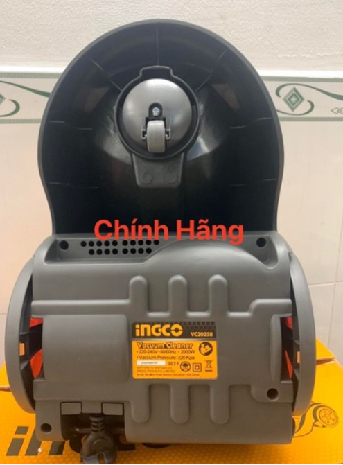 Máy hút bụi 2000W hiệu Ingco VC20258