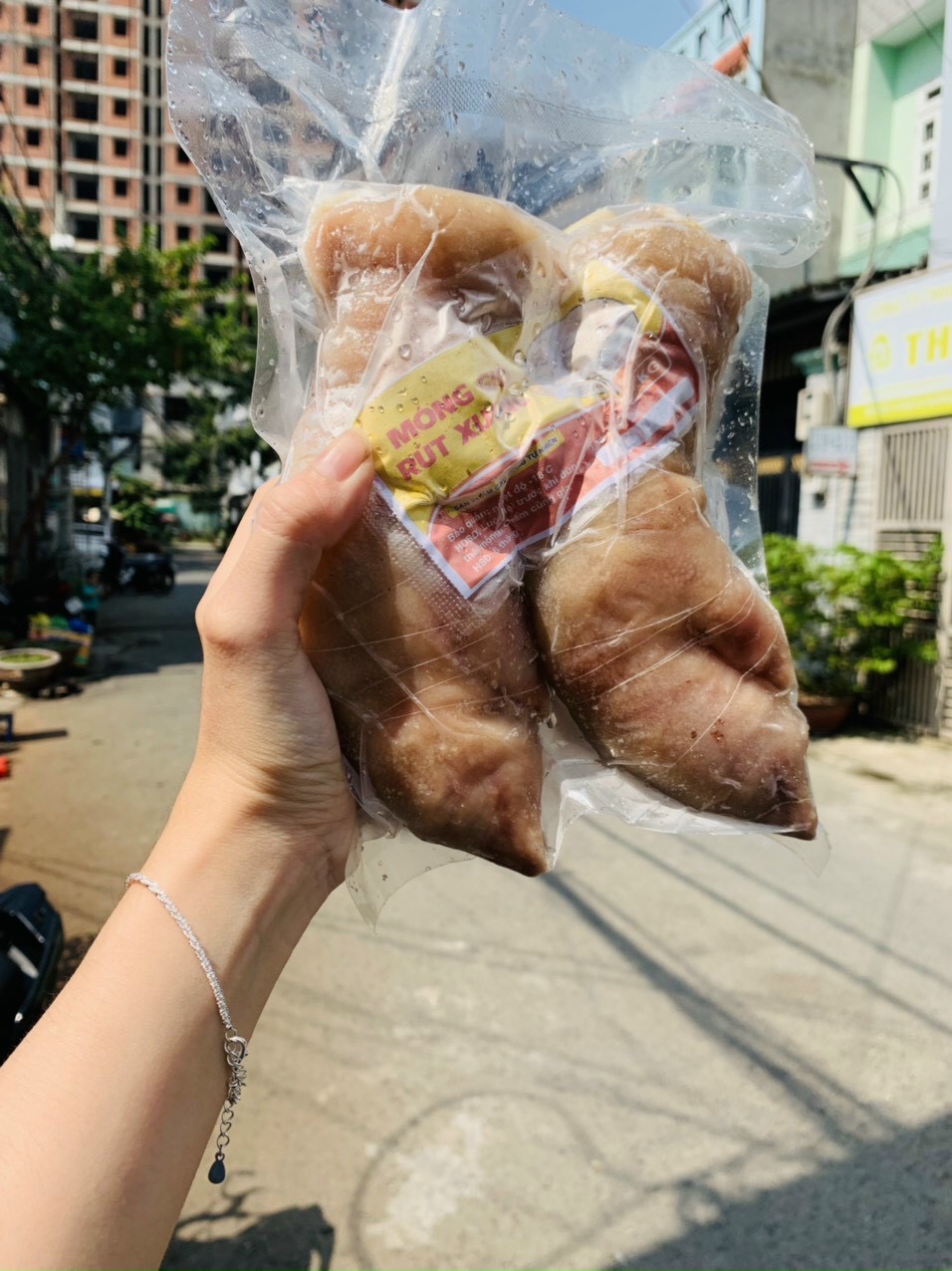 Chân giò heo rút xương 1kg siêu ngon