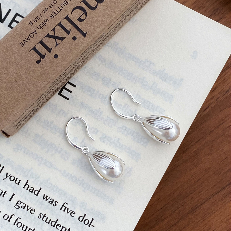 %E3%80%90Prices%20are%20Now%20don't%20beslow%E3%80%91Pearl%20Bud%20Ear%20Hook%20Earrings%20Women's%20Niche%20Design%20Sense%20Luxury%20Retro%20Style%20Earrings%202023%20New%20Fashion%20-%20Image%202