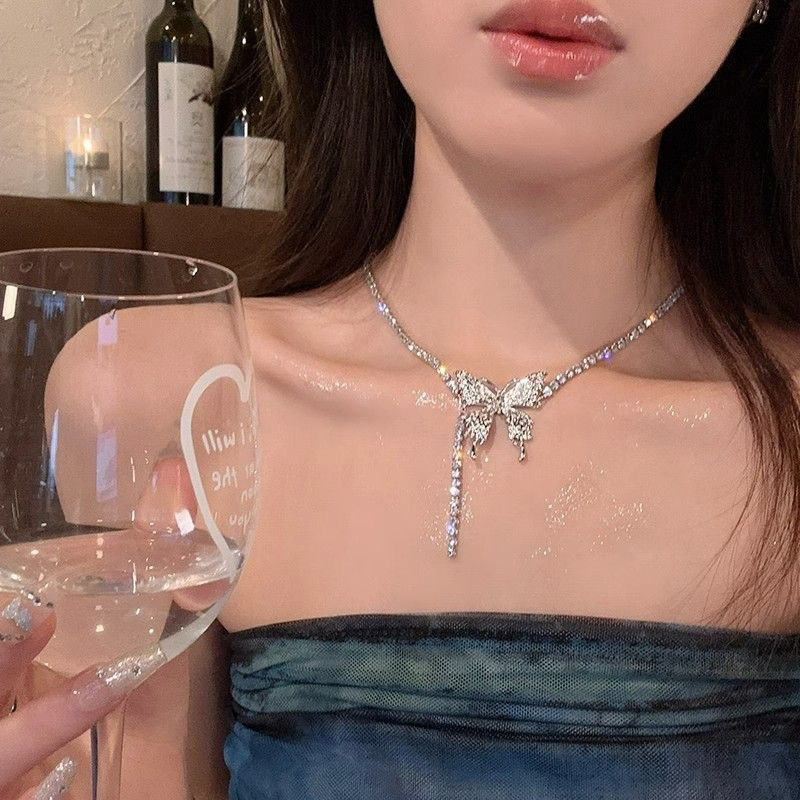 Shiny Full Rhinestone Butterfly Choker Necklace For Women Luxury