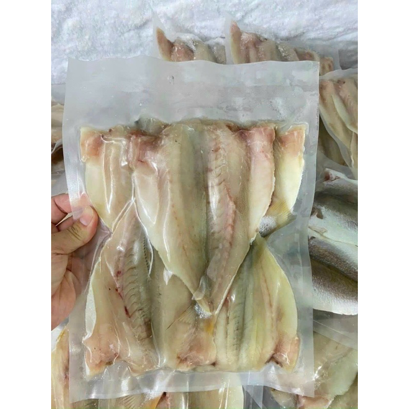 Cá đù 1 nắng xẻ size 10-15 con 1kg