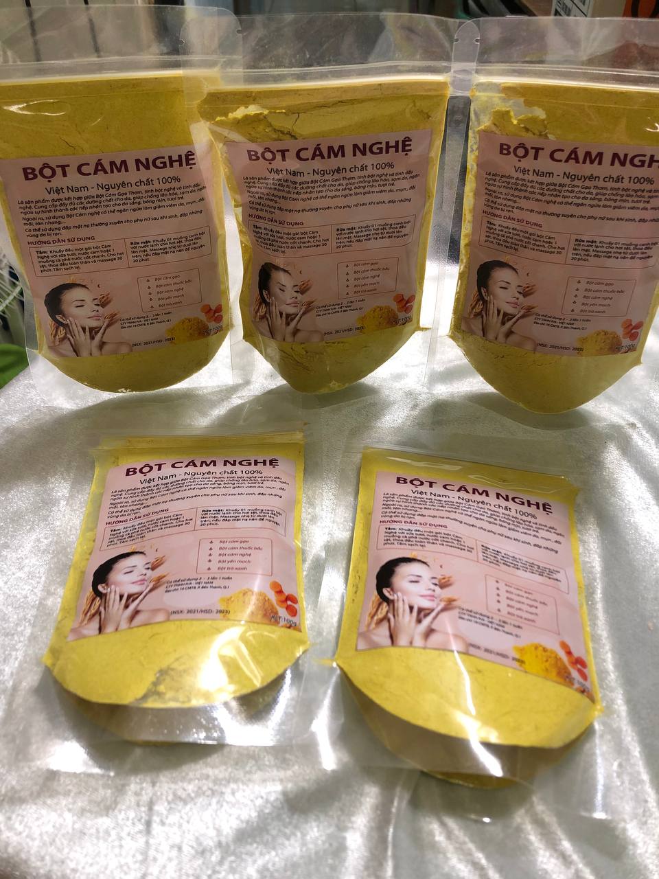 Bột cám nghệ đắp mặt 100g