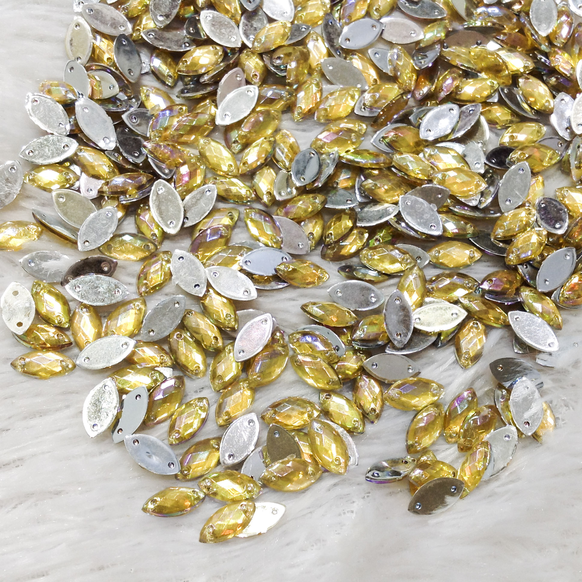 15 Hạt đá acrylic kết áo hình thoi ánh bạc sang trọng size 1CM [GÓI 15 HẠT]