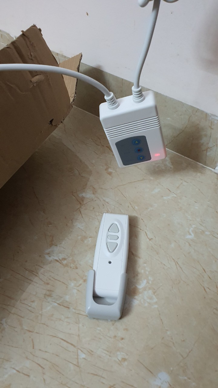 Màn chiếu điện có remote 100 inch - Chính hãng BH 12 Tháng