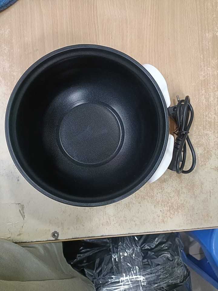 Portable%20Mini%20Electric%20Cooker%20%E2%80%93%20Safe%20&%20Lightweight%20%7C%20MNK%20SHOP%20-%20Image%207