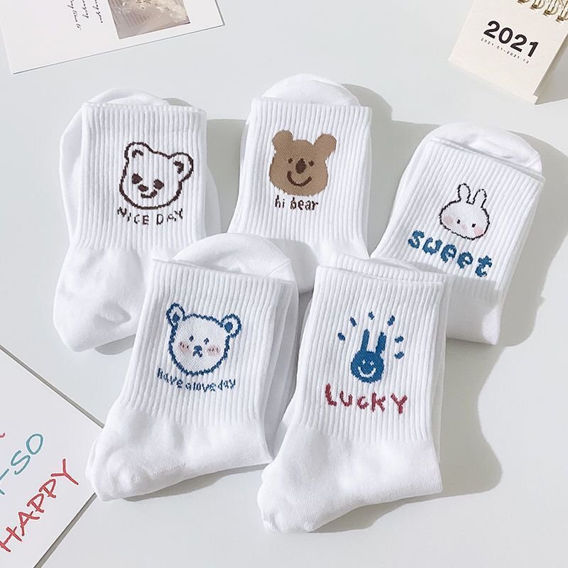Tất trắng hoạ tiết Gấu dễ thương