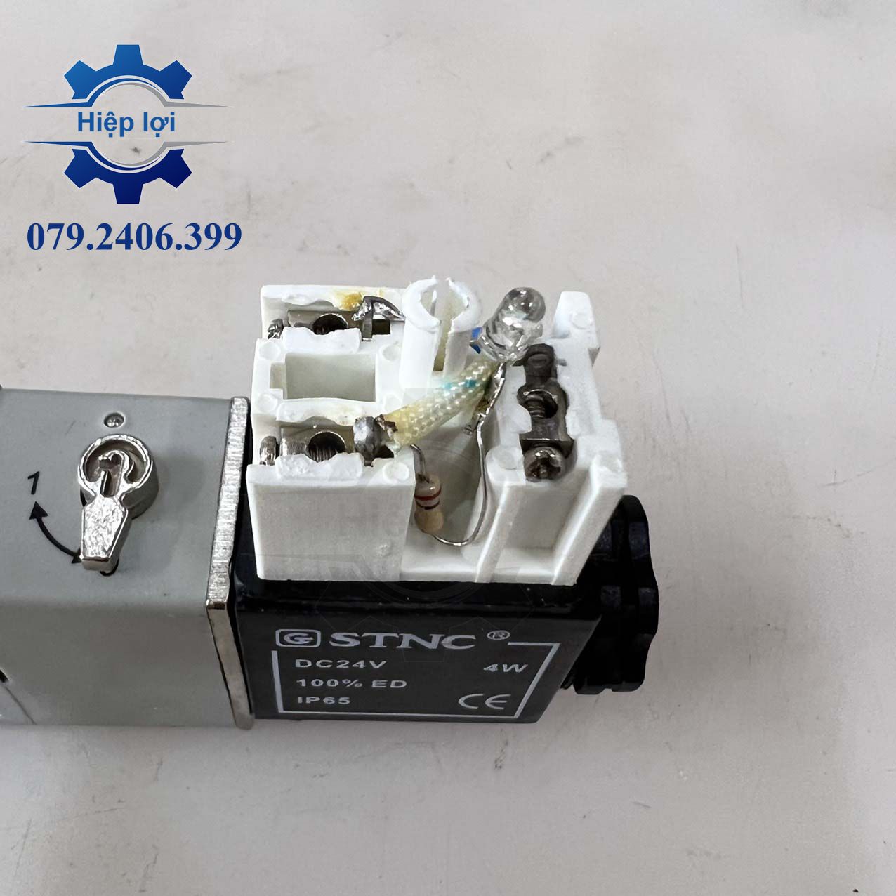 {STNC} Van điện từ 5/2 TG2511/2521/2531/2541 - Hoạt động ổn định, dễ sử dụng.
