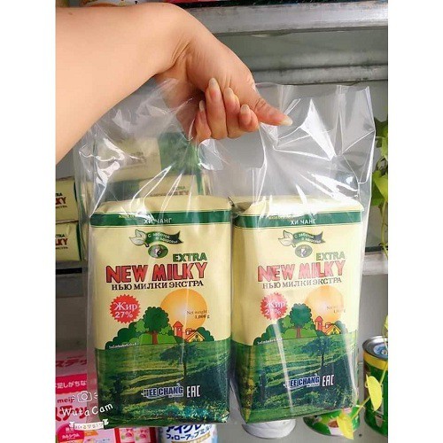 Táo đỏ Hàn Quốc sấy khô Loại 1 (Tặng kèm túi)