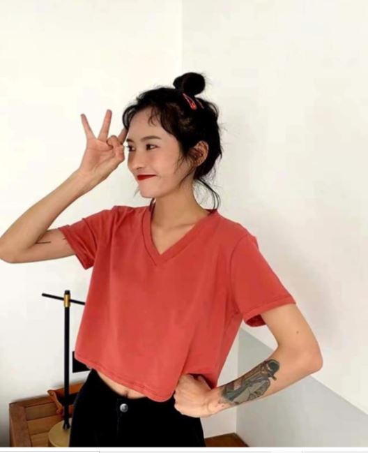 Áo croptop trơn cổ tim