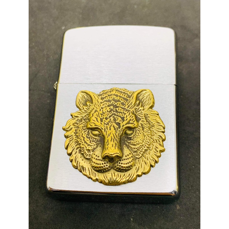 Eblem Cọp- Thuận Buồm Xuôi Gió Dán Zippo