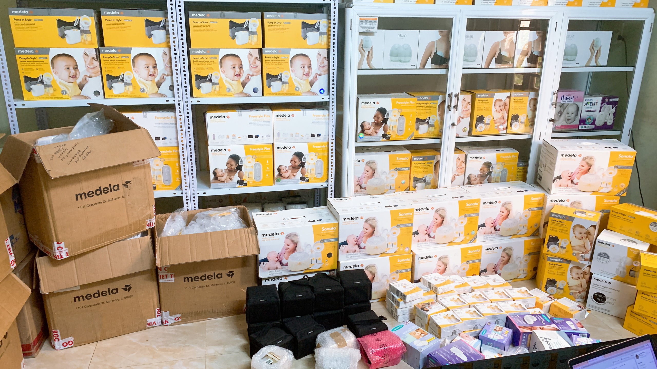 Máy hút sữa Medela Maxflow bộ Full nguyên tem [Nhập Mỹ]