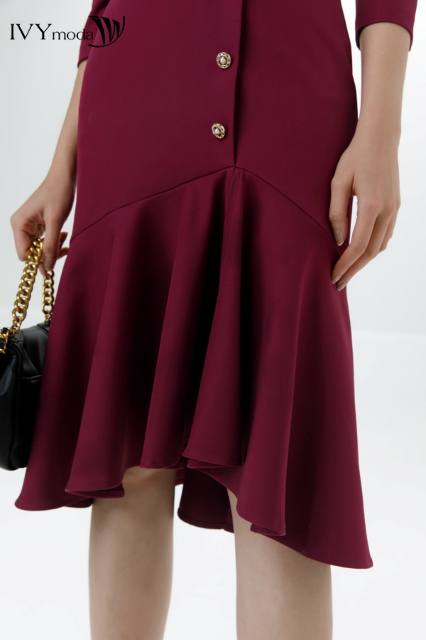 Đầm đuôi cá phối khuy ngọc trai (không kèm đai) IVY moda MS 48M7088
