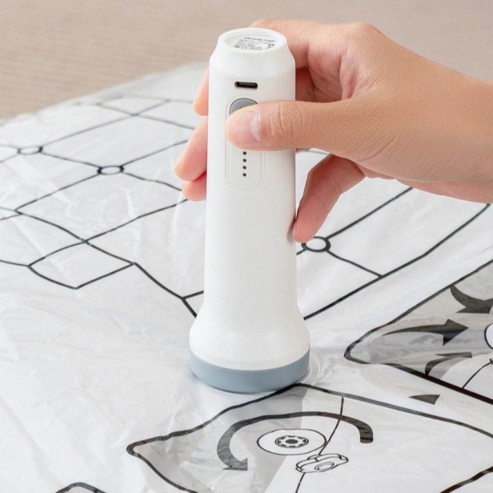Space%20Saver%20Rechargeable%20Electric%20Vacuum%20Pump%20Lightweight%20Low%20Noise%20Vacuum%20Bag%20Pump%20Mini%20Portable%20Compressed%20Bag%20Air%20Pump%20Travel%20Storage%20-%20Image%204