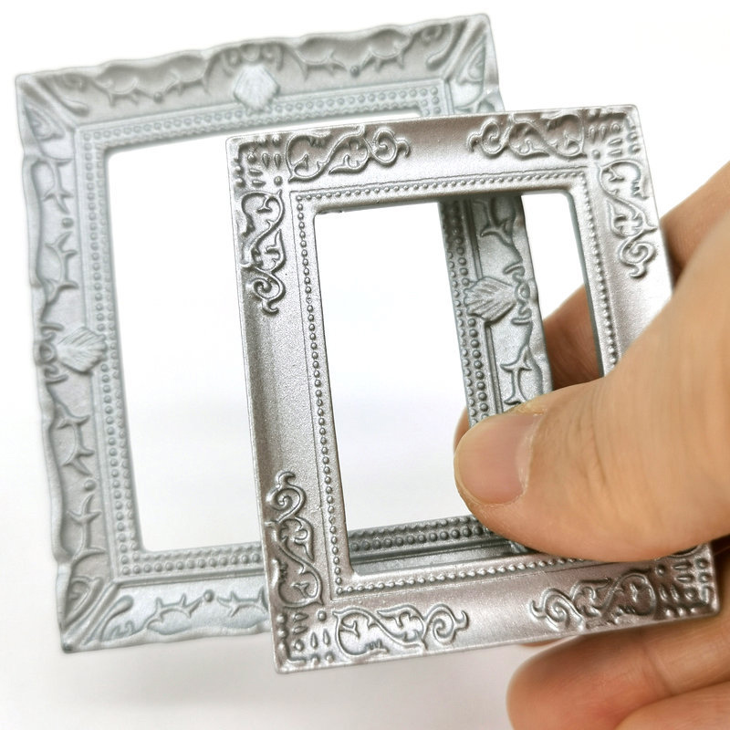 1:12%20Scale%20Retro%20Photo%20Frames%20for%20Dollhouse%20Decor%20DIY%20Mini%20Ornament%20Accessories%20%20AITENG%20-%20Image%203
