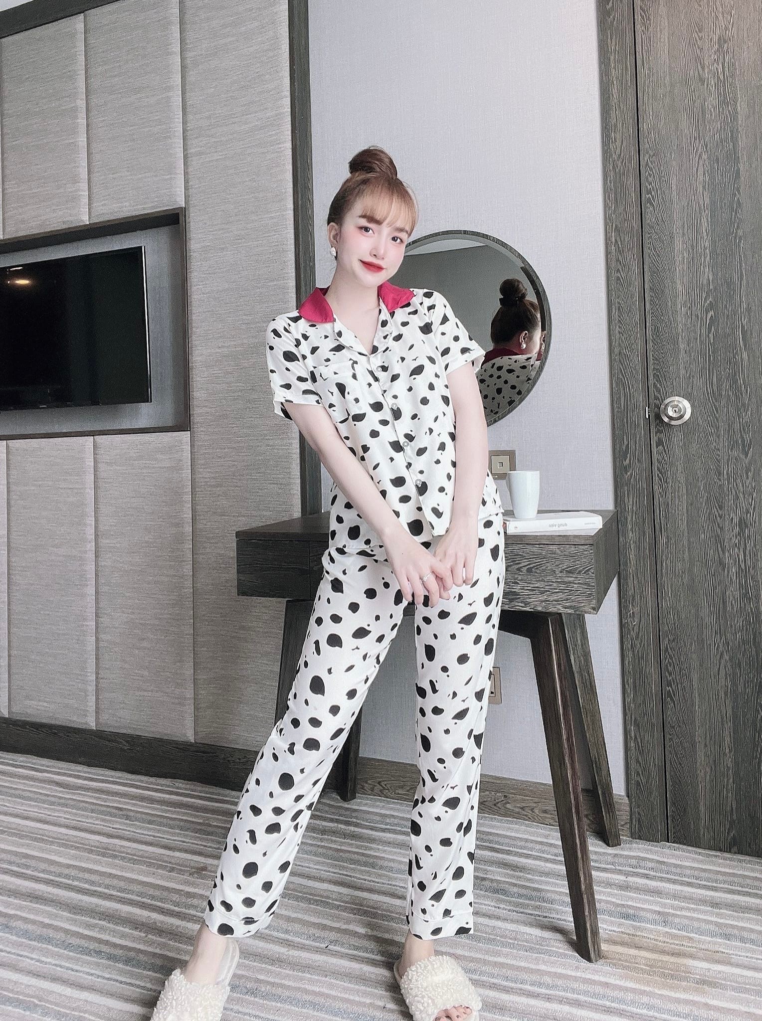 Đồ Bộ Lụa 100d Dài Kiểu Đốm Siu Xinh - Mẫu mặc sp thật