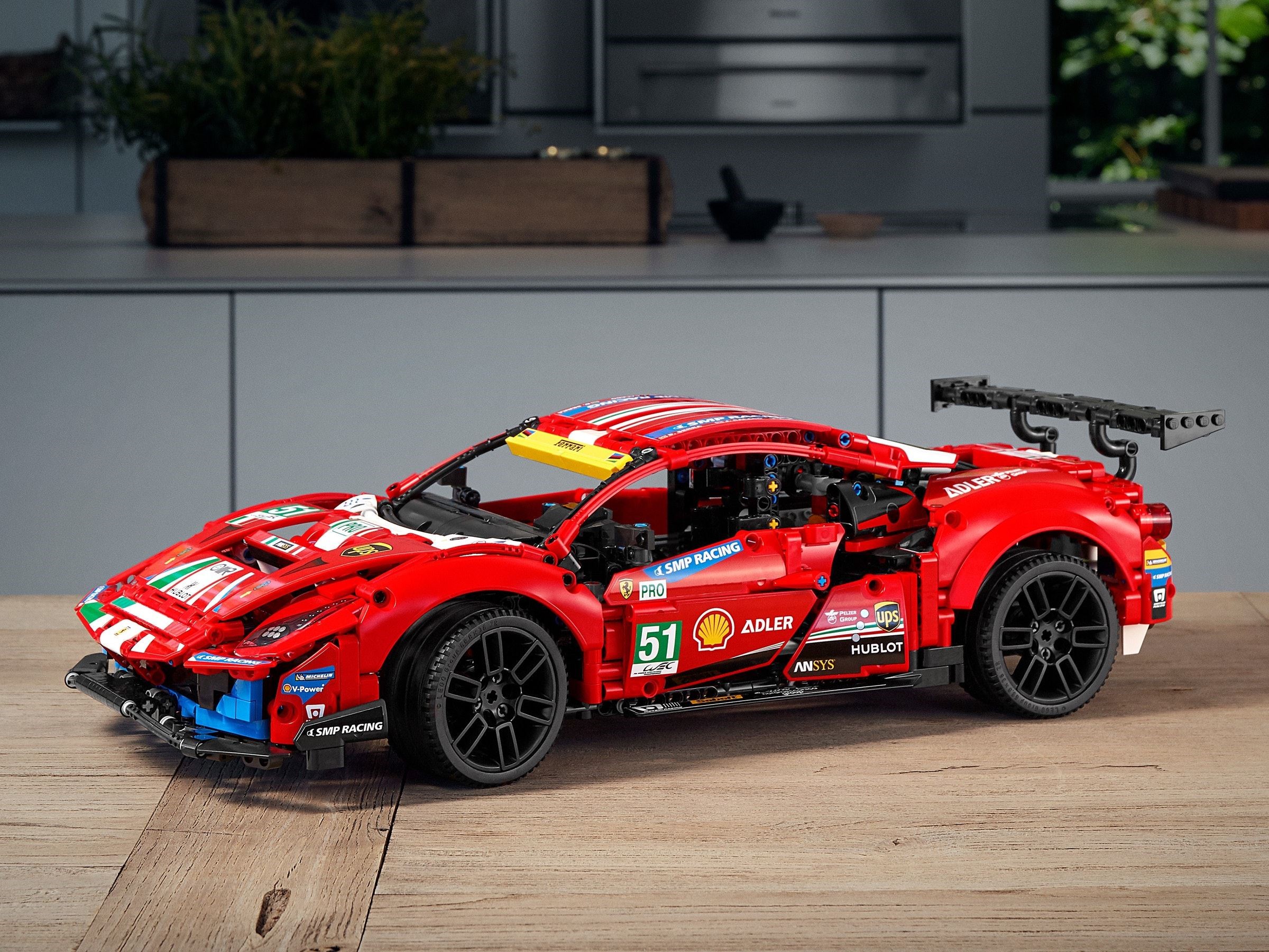 LEGO Technic 42125 Ferrari 488 GTE 'AF Corse #51'