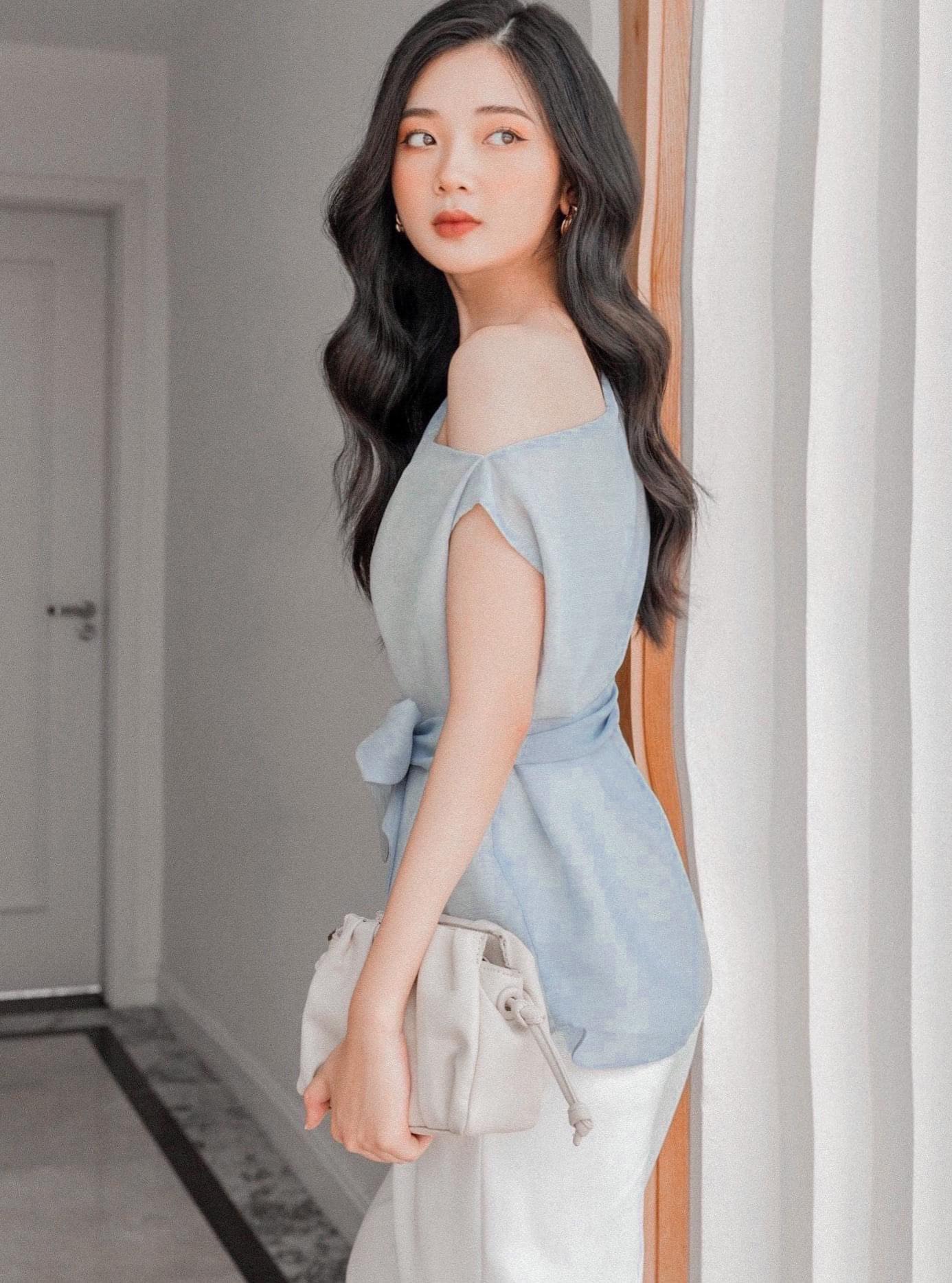 Áo Lệch Vai Phối Nơ Siêu Xinh