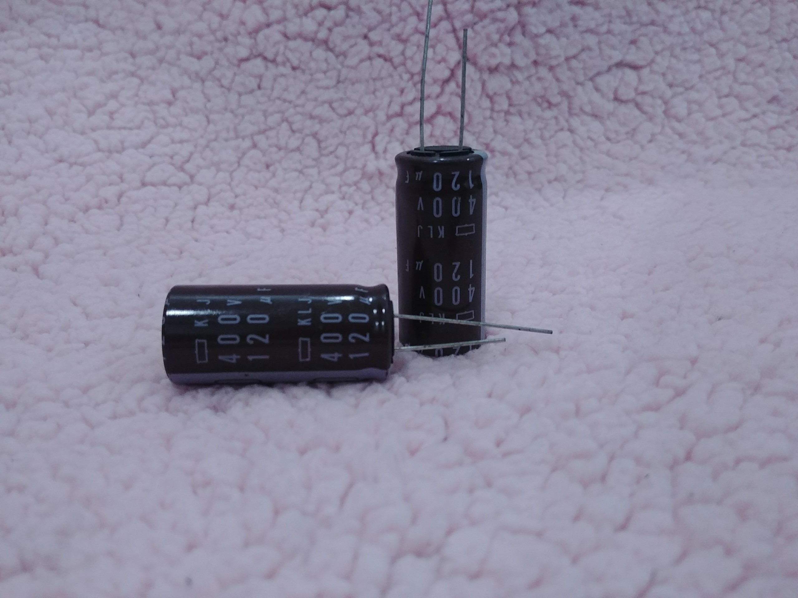 COMBO Tụ hóa 120U/400V ( 20 pcs )