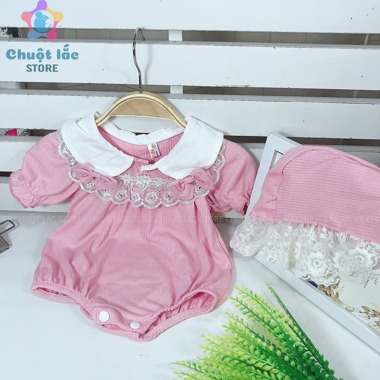 Body Cho Bé Gái Sơ Sinh Chất Cotton Len Cổ Sen Viền Ren Kèm Mũ Màu Hồng, Trắng