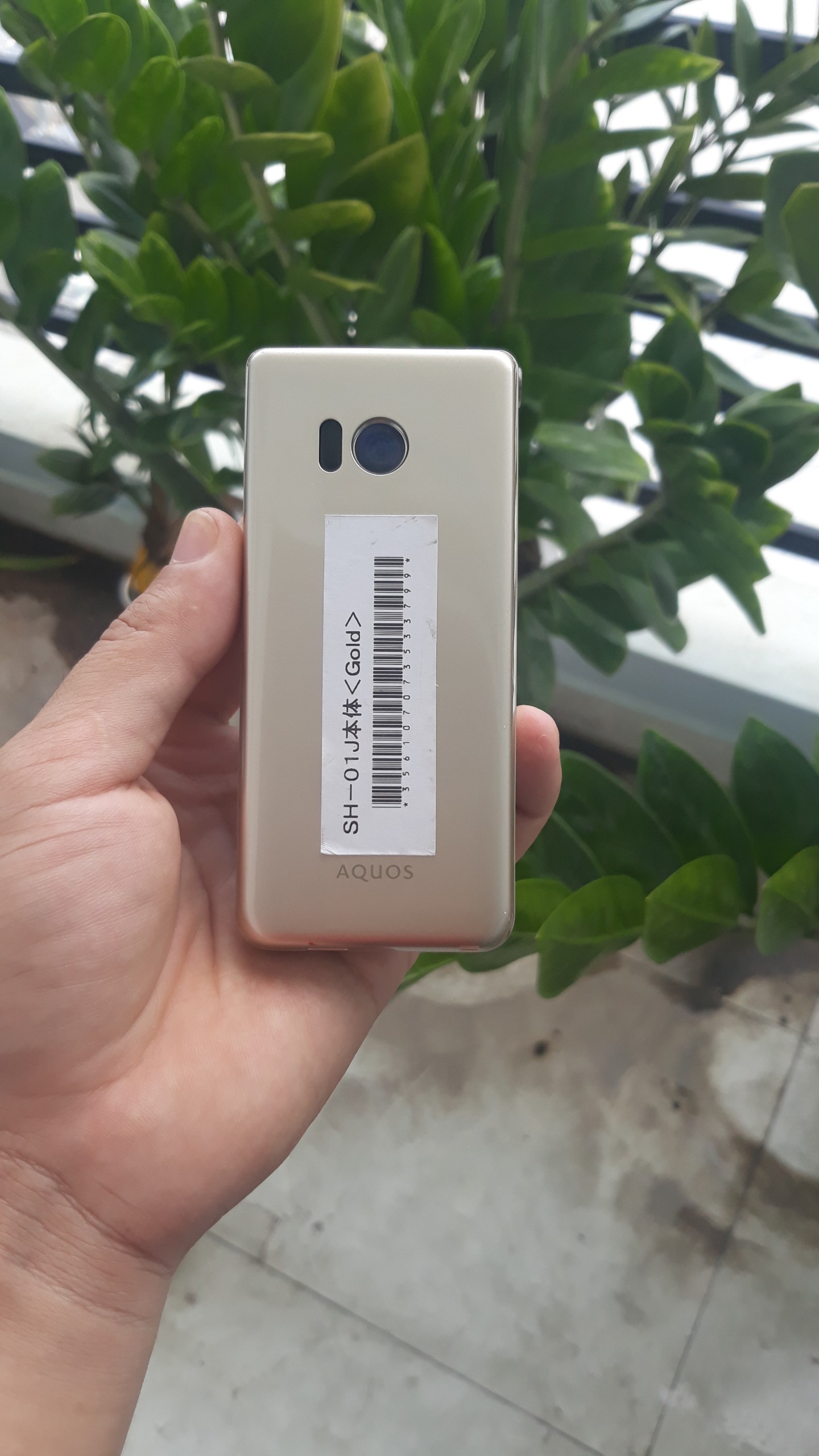 Điện thoại nắp gập Sharp Sh 01J_ Android 5.1 Siêu đẹp