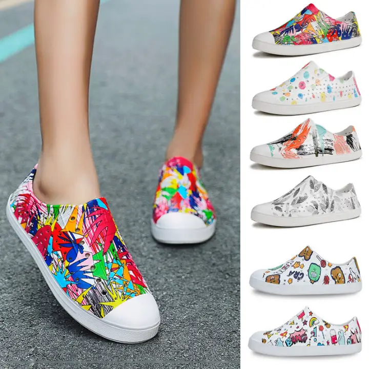 2023 Wnc Native Women Flat Sandals EVA Waterproof Hollow Shoes Non Slip Graffiti Printing Mules & Clog Size 36-40 1129