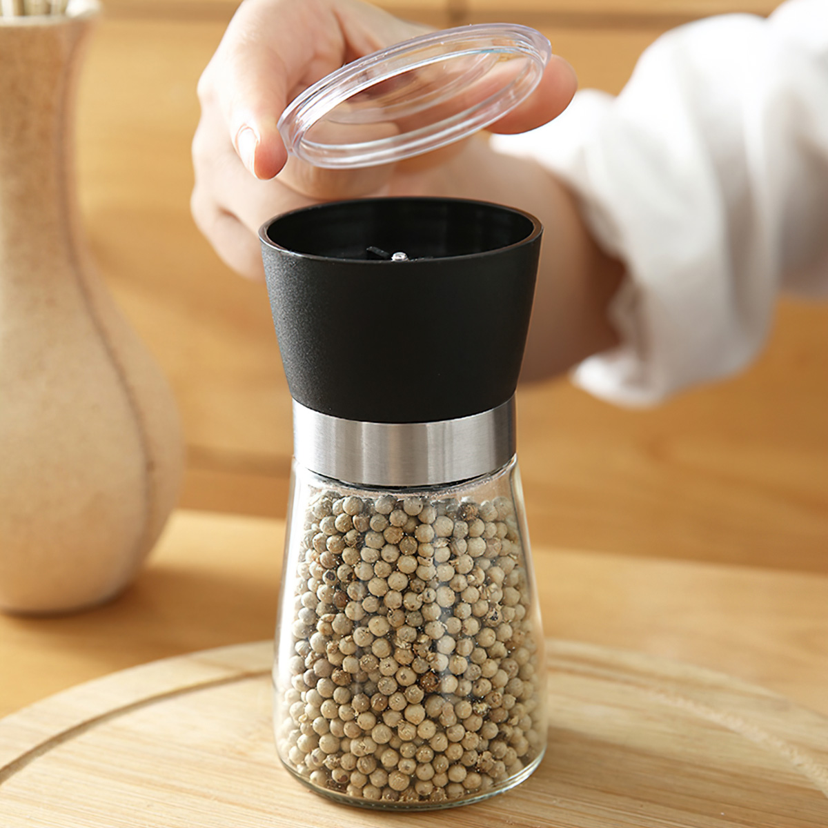 Multi-function dry pepper grinder